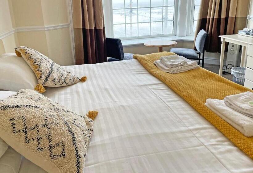 Отель The President