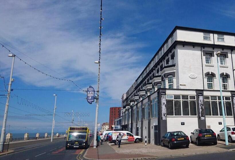 Отель The President