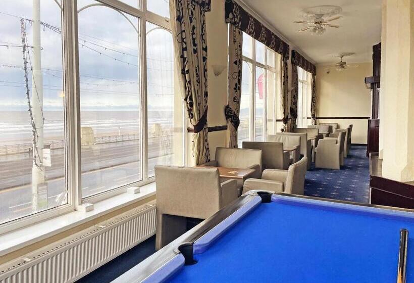 Отель The President