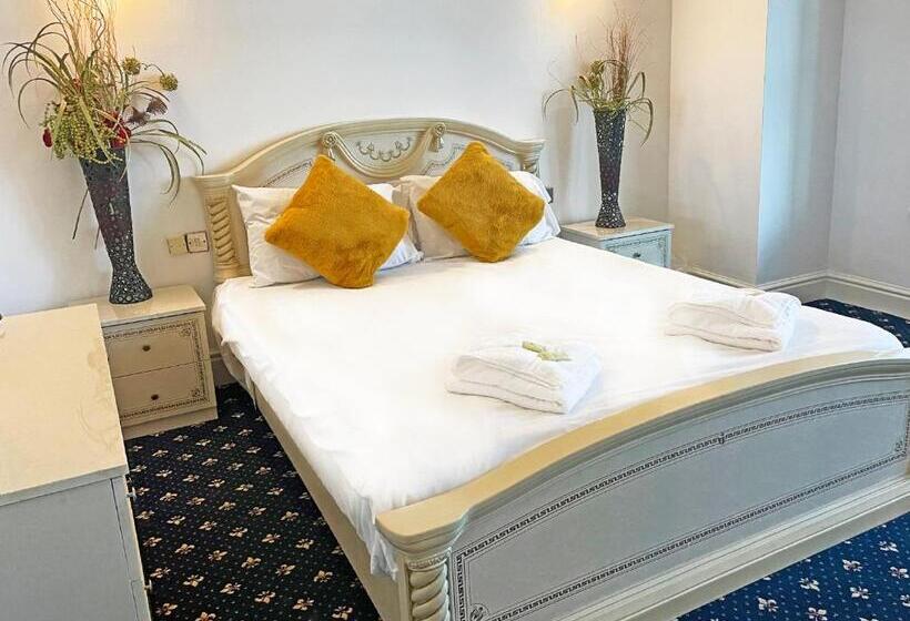 Отель The President