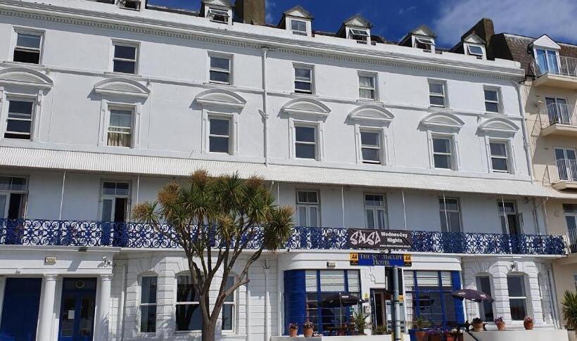 בית מלון כפרי The Southcliff