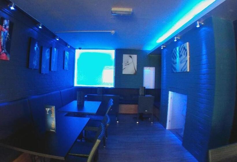 בית מלון כפרי The Southcliff