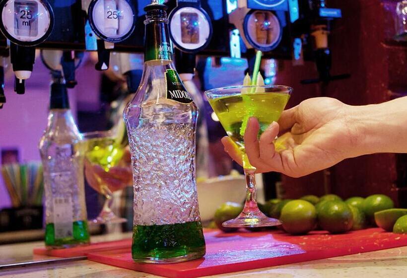 בית מלון כפרי The Southcliff