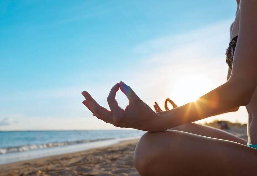 Отель Thera Mare