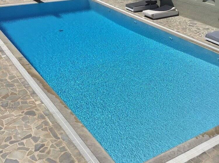 Отель Thera Mare