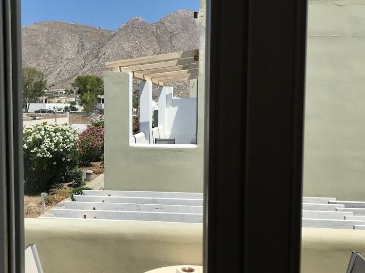 Отель Thera Mare