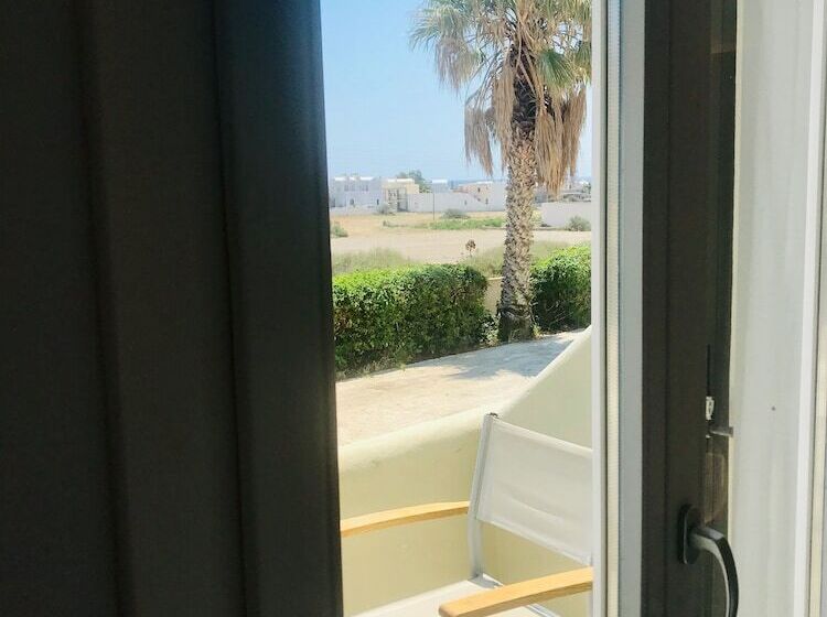 Отель Thera Mare