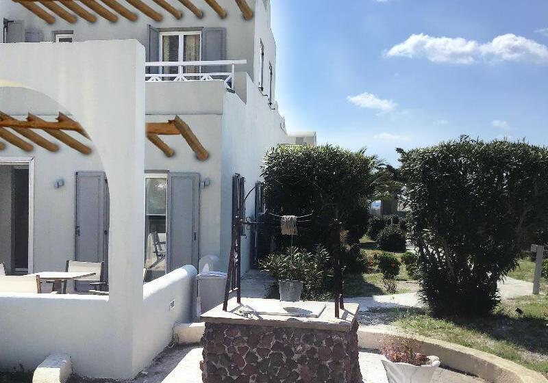 Отель Thera Mare