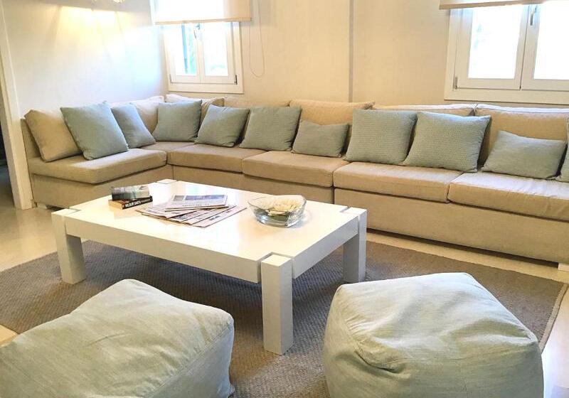 Отель Thera Mare