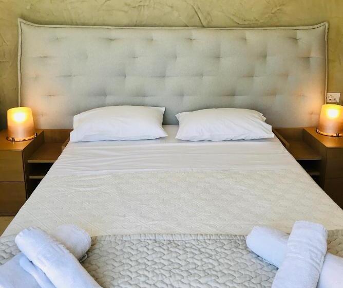 Отель Thera Mare