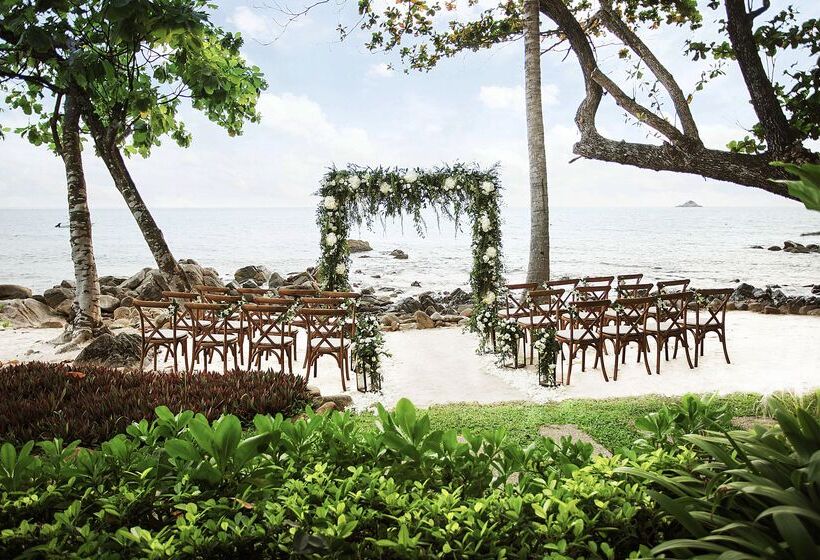 בית מלון כפרי Trisara Villas & Residences Phuket