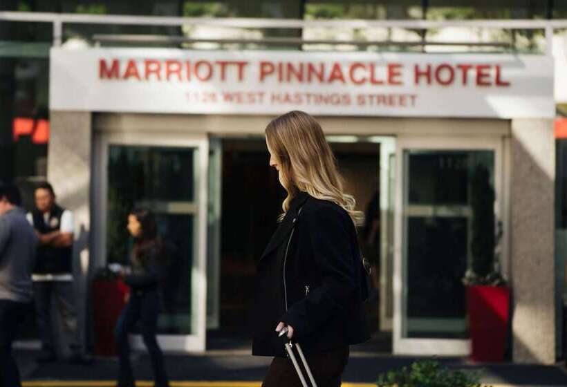 Отель Vancouver Marriott Pinnacle Downtown