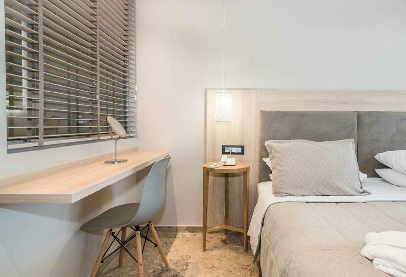 Venus Hotel & Suites