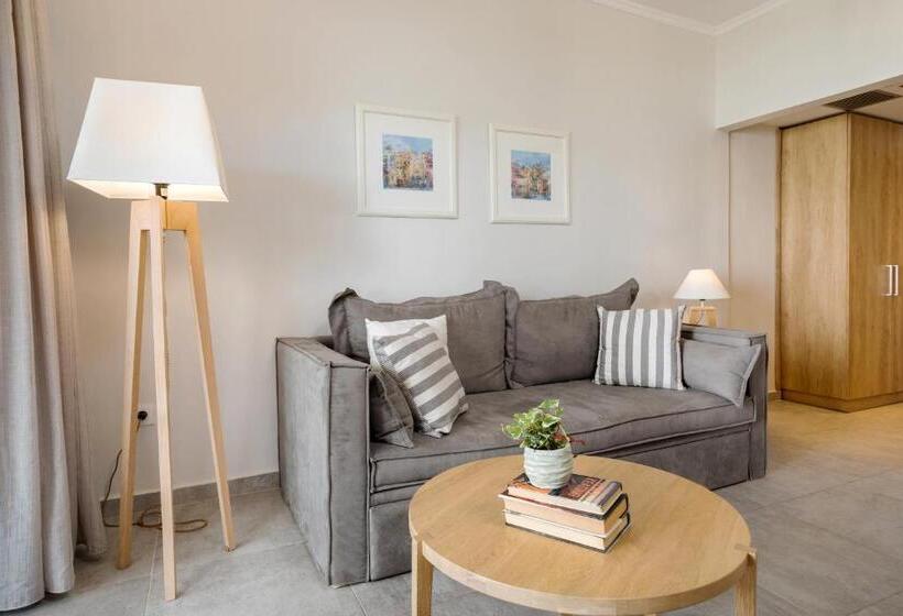 Venus Hotel & Suites