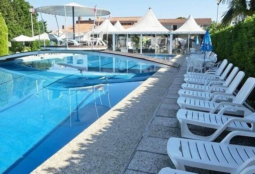 בית מלון כפרי Villa Isabela