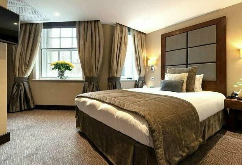 Wellington Hotel By Blue Orchid