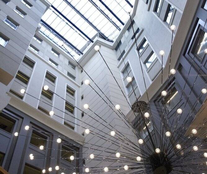 فندق Wyndham Grand Athens