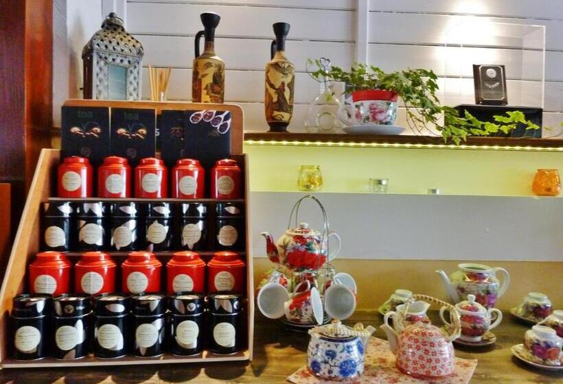 Iniohos Hotel Restaurant