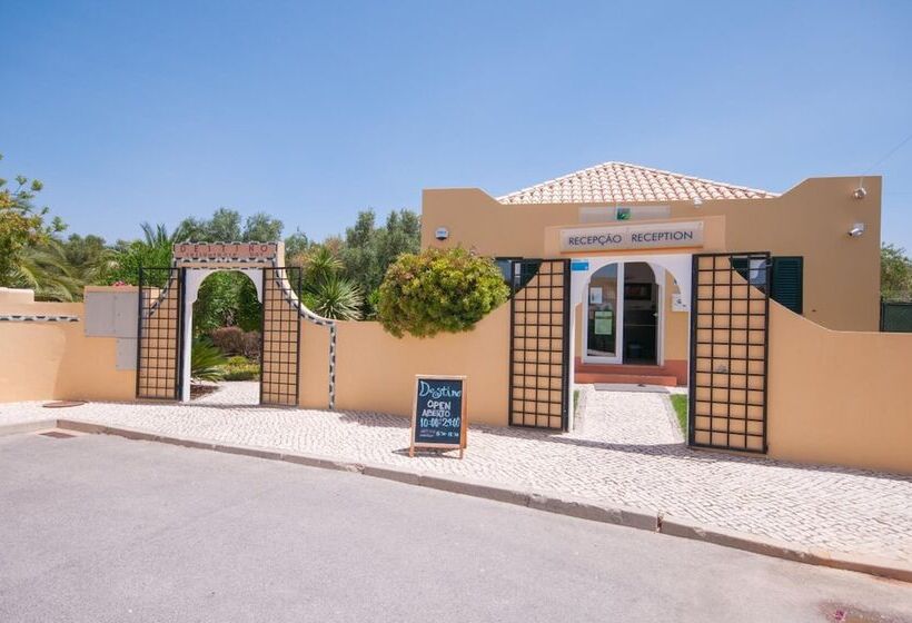 Jardim Da Meia Praia Resort