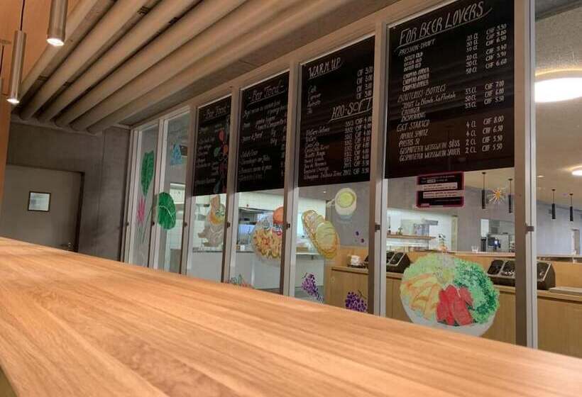 Lausanne Youth Hostel Jeunotel