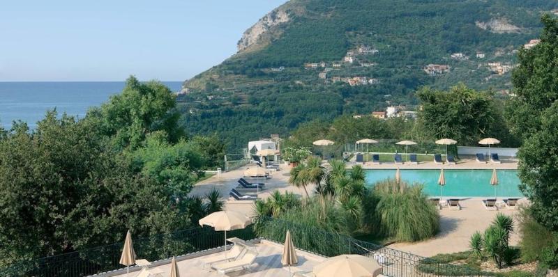 Nastro Azzurro Resort