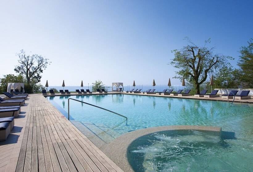 Nastro Azzurro Resort