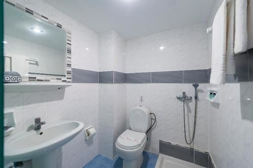 Niriides Beach Hotel