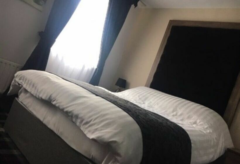 The Huddersfield Hotel