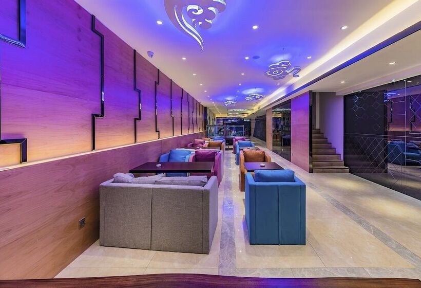 Hollyston Hotel Of Chengdu