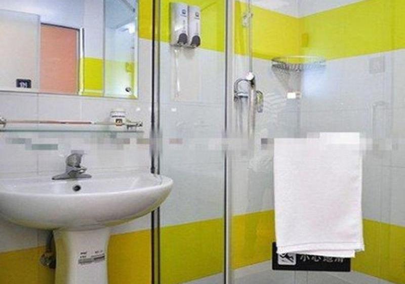 Отель 7 Days Inn Bozhou Train Station Branch