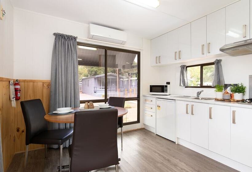 هتل Adelaide Caravan Park   Aspen Holiday Parks