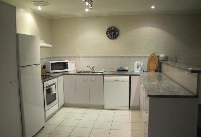 בית מלון כפרי Apollo Luxury Apartments