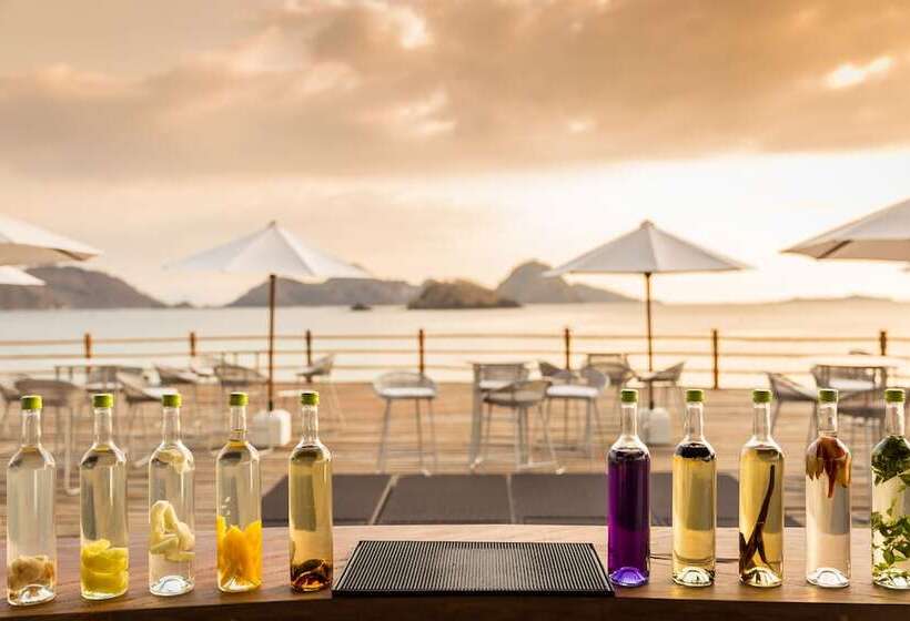 فندق Ayana Komodo Waecicu Beach