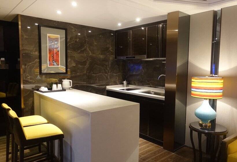 ホテル Clifford Suites