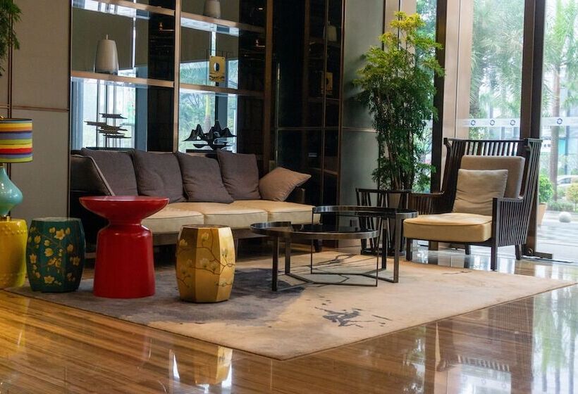 ホテル Clifford Suites