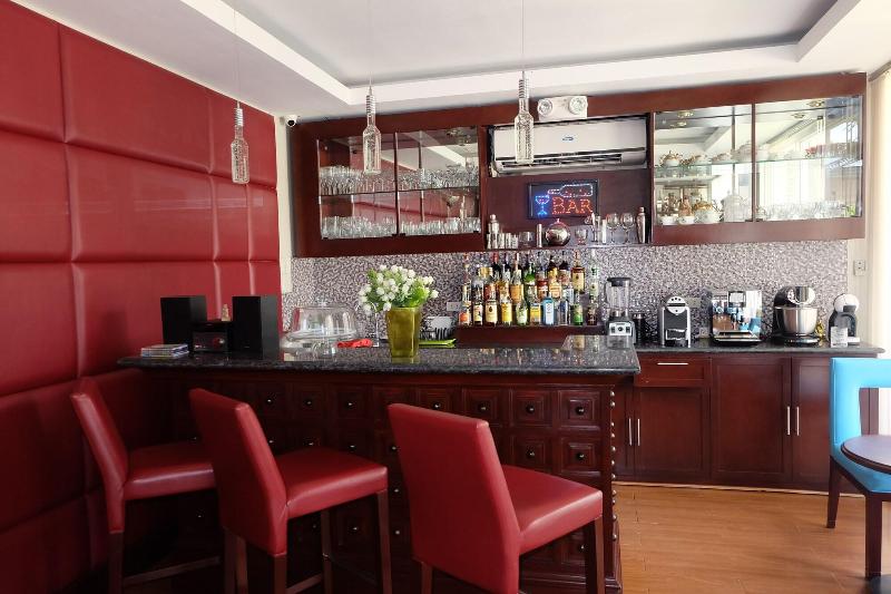 בית מלון כפרי Cml Beach Resort & Water Park