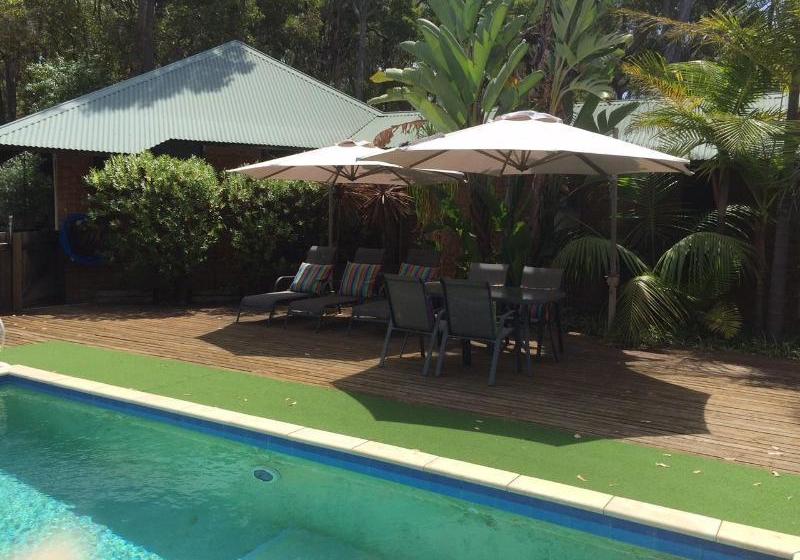 Отель Dunsborough Ridge Retreat