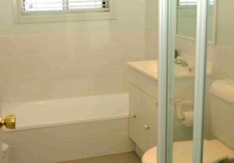 בית מלון כפרי Elm Cottage