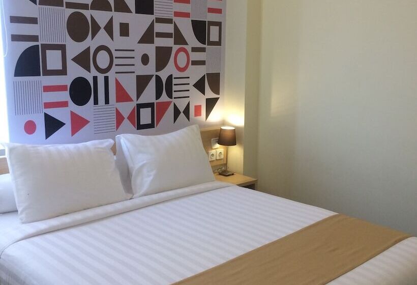 فندق Front One Inn Kediri