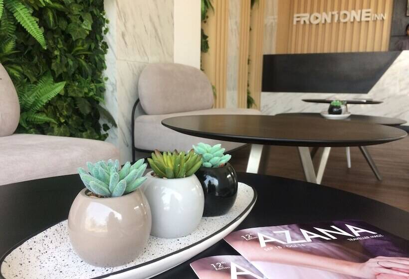 فندق Front One Inn Kediri