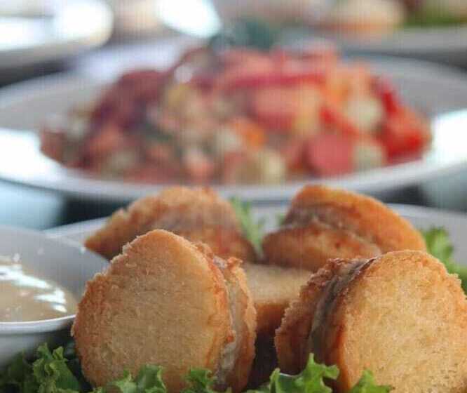 فندق Front One Inn Kediri