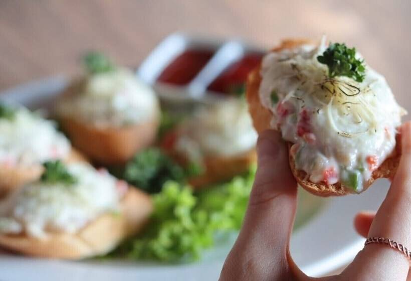 فندق Front One Inn Kediri