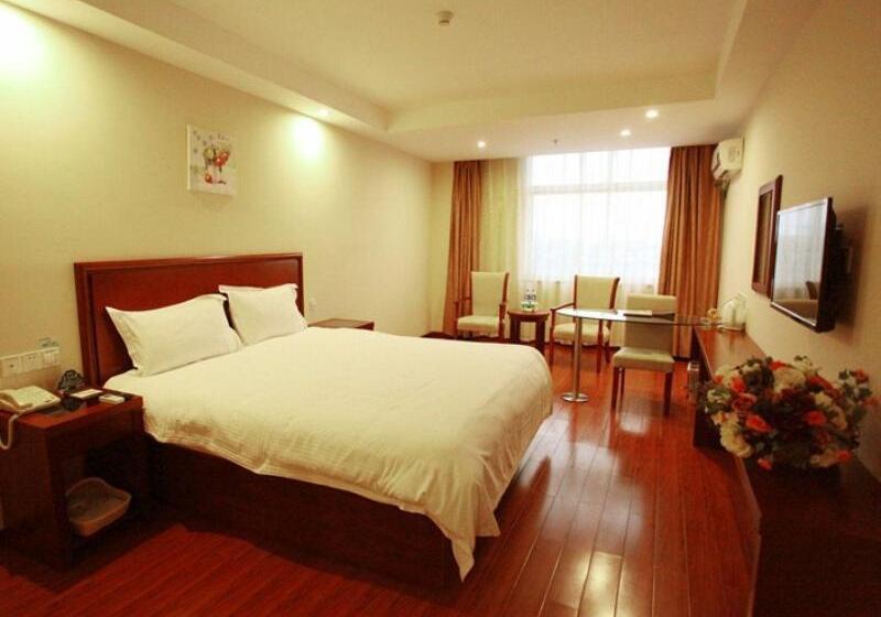 Отель Greentree Inn Jiangsu Suzhou Shengze Bus Station Business