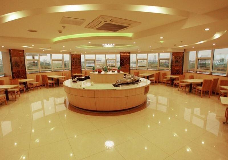 Отель Greentree Inn Jiangsu Suzhou Shengze Bus Station Business