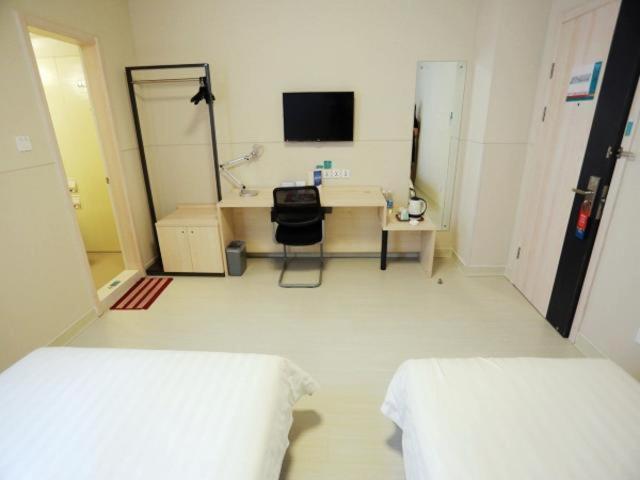 Отель Jinjiang Inn Kaifeng Longting Scenic Spot