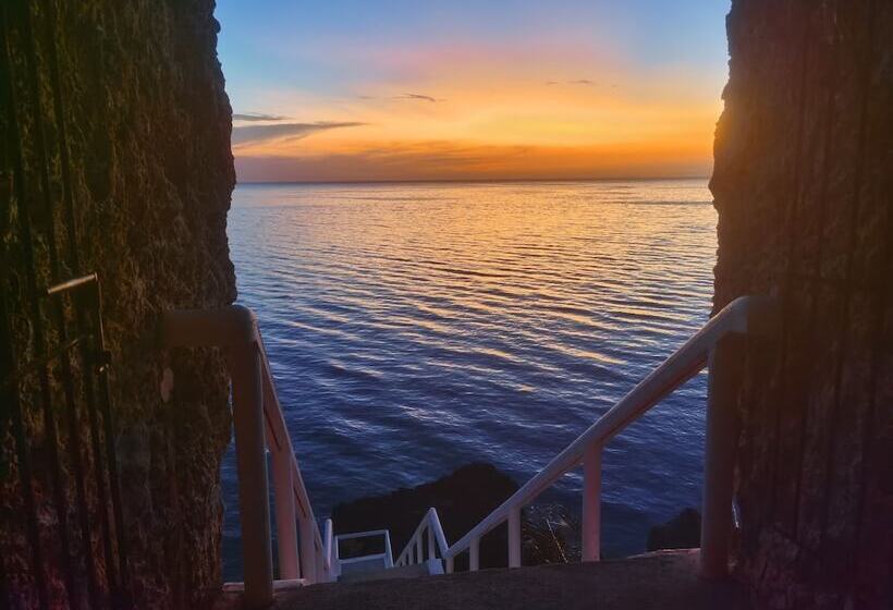 هتل Kawayan Holiday Resort