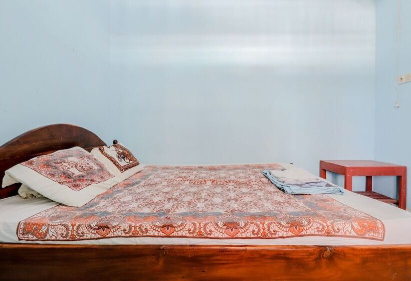 בית מלון כפרי Losmen Parikesit