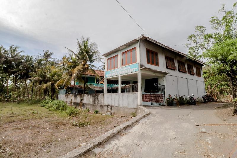 בית מלון כפרי Losmen Parikesit