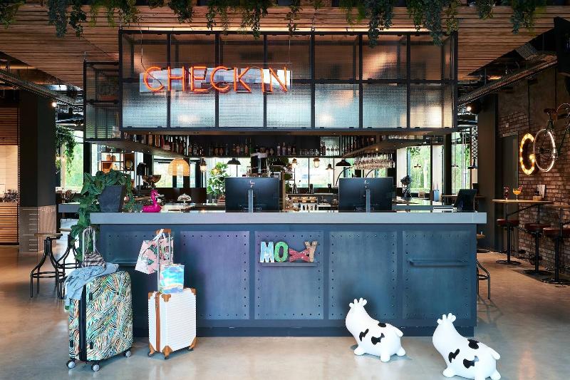 هتل Moxy Amsterdam Schiphol Airport