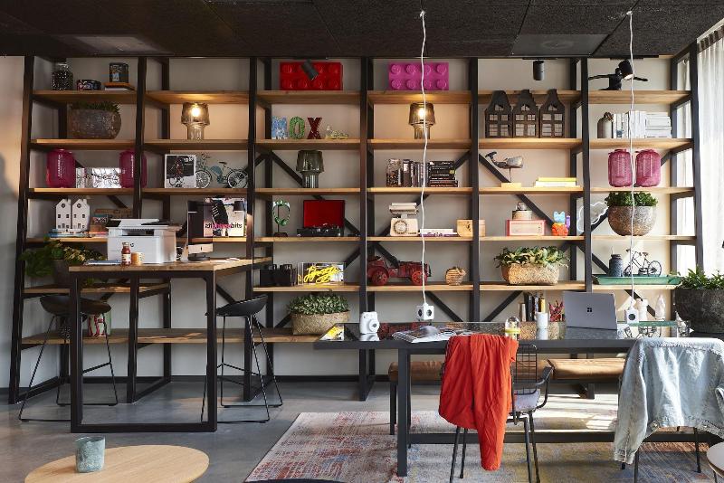 هتل Moxy Amsterdam Schiphol Airport